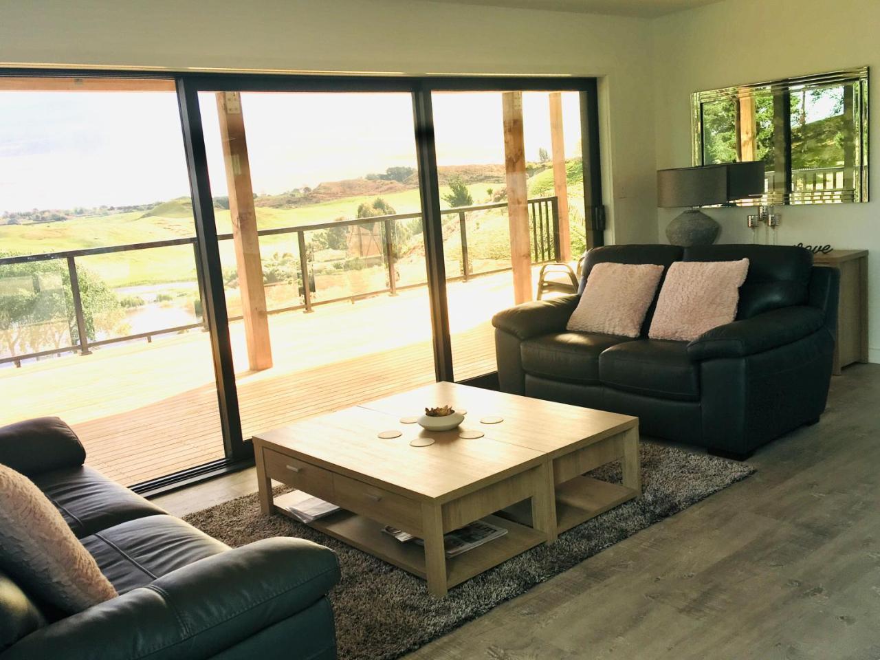 Villa Little House On The Hill Whanganui Esterno foto